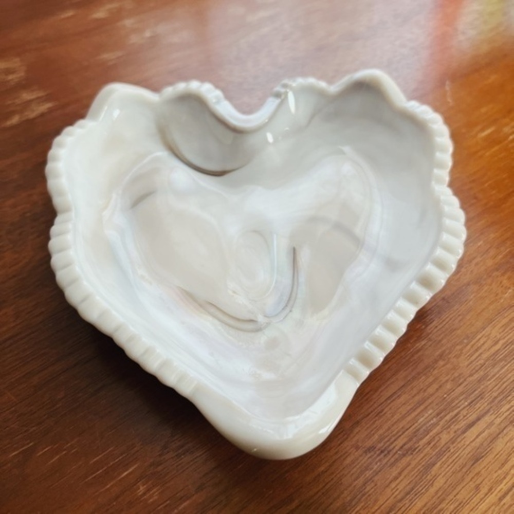 Vintage L.E. Smith Slag Glass Heart Dish | Collectible Glassware